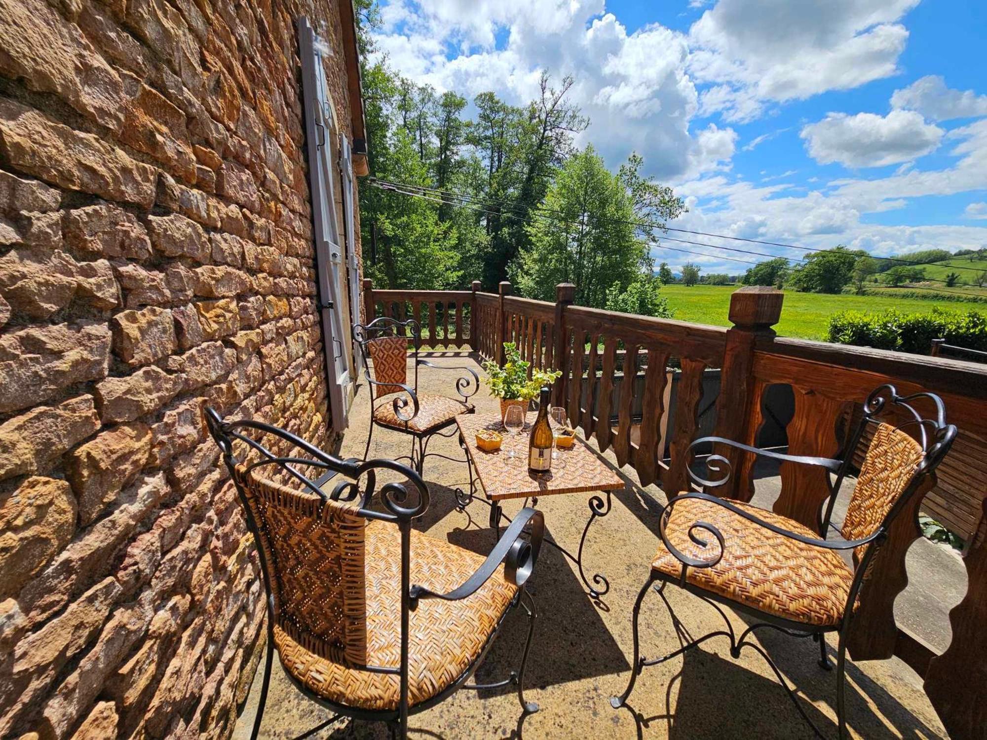 Le Moulin De Chazelle Bed and Breakfast Cormatin Εξωτερικό φωτογραφία